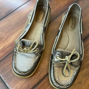Sperry metallic silver Women’s boat shoes